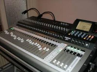 SELLING :Korg M3-88,Roland Fantom-G8,Yamaha Tyros 5 Workstation,Mackie TT System32